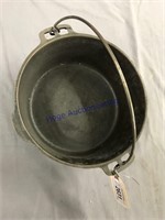 Cast iron 5-quart pan