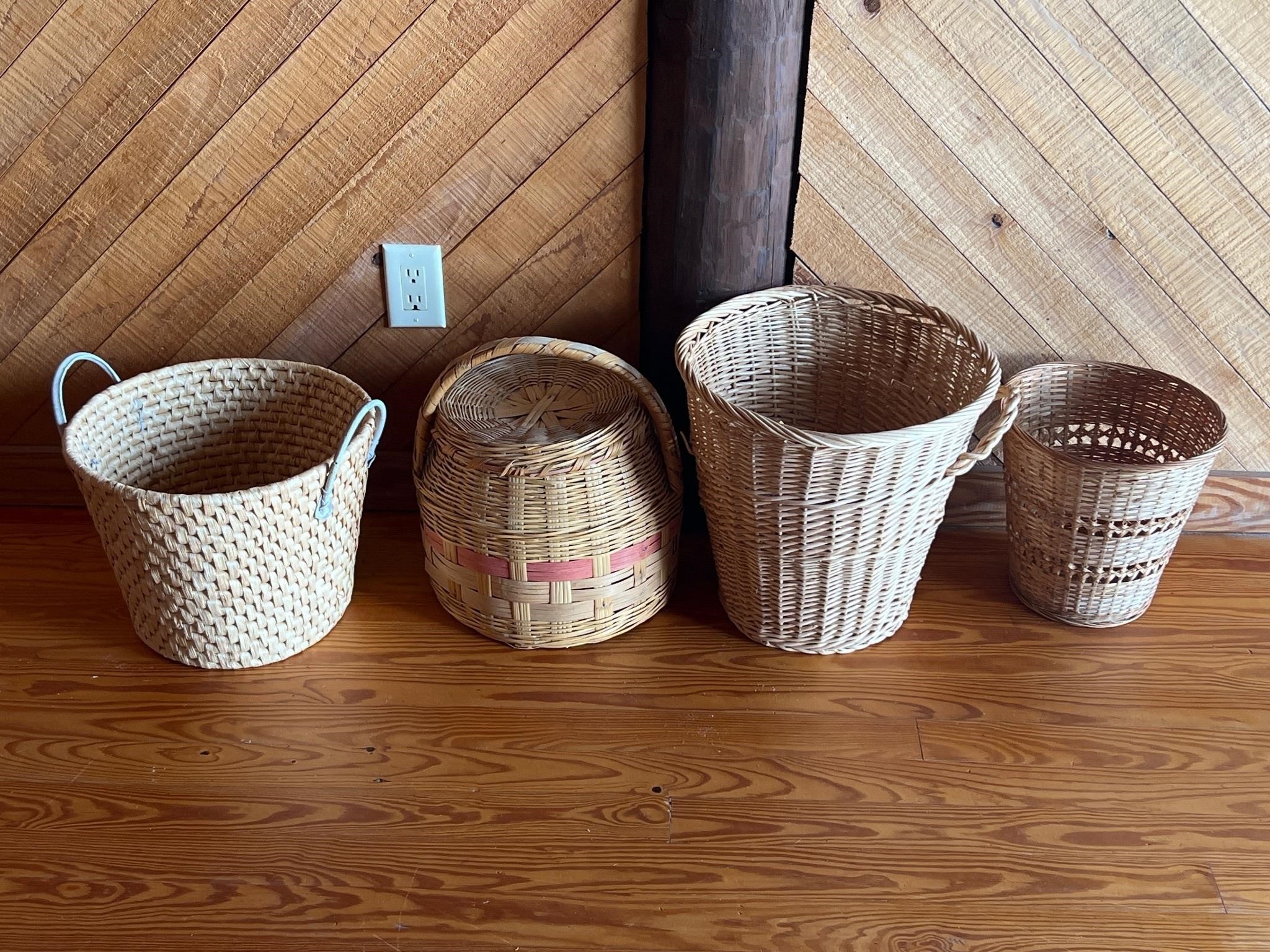 Basket lot