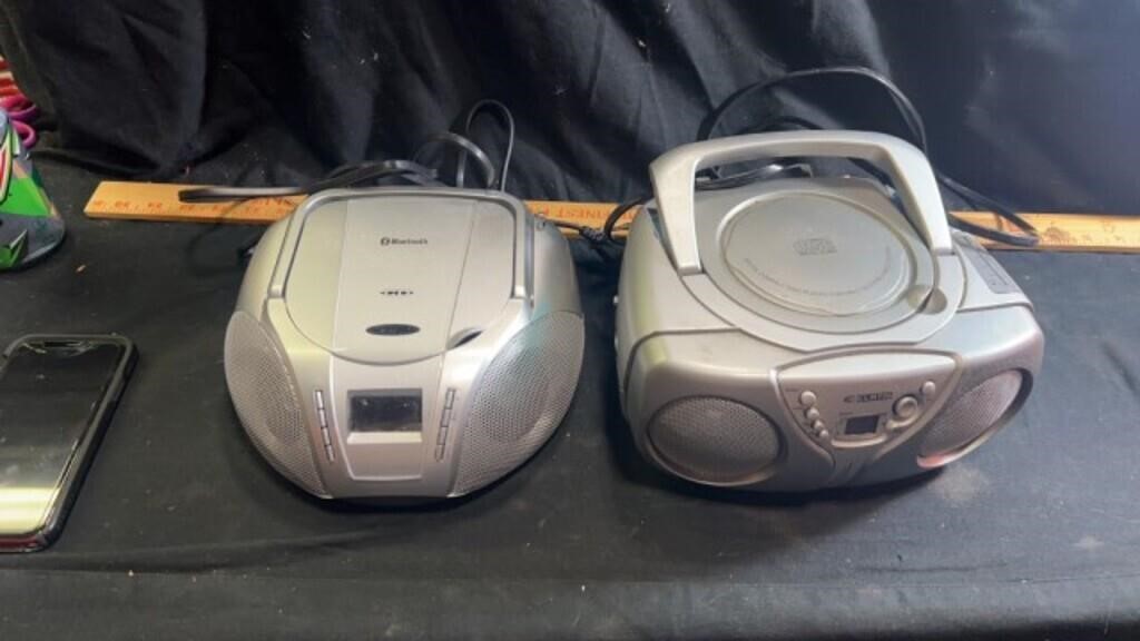 CD players one has bluetooth