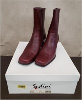 Pair of Sudini Sz 7.5N Joan Boots in Bordeaux