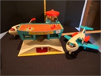 Fisher Price Little People Family Play Airport & 2