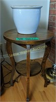 Stoneware Planter, Oak Plant Stand 15x21"