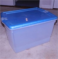 Rubbermaid 60 qt. storage tote w/ lid