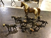 BRASS HORSE LOT AND 1 PLASTIC