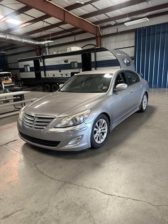 2013 Hyundai GENESIS