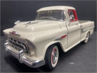 1/24 scale 1955 Chevrolet Cameo Truck. Die-cast
