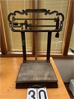 Antique Nail Howe Scale Co. 100# nice