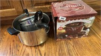 Pans / chocolate pot