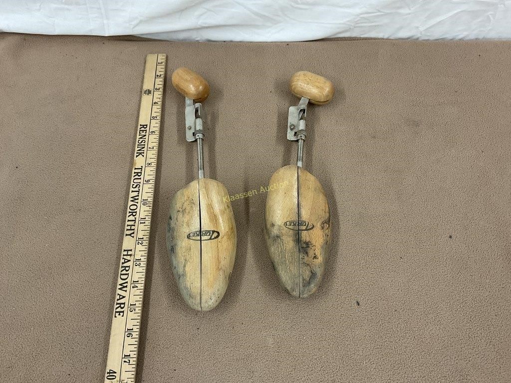 Shoe Stretchers