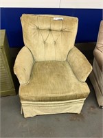 UPHOLSTERED CHAIR