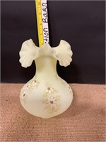 Daisies on custard 7 1/2 inch vase