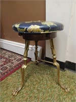 Brass spinning stool: loose bearings