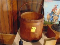 Wooden sugar bucket