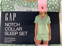 New GAP Notch Collar Sleep Set Size S Green