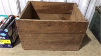 ANTIQUE WOOD CRATE