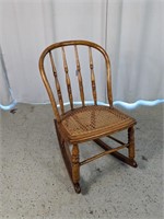 (1) Vintage Wooden Rocking Chair