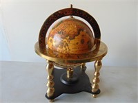 Small old world desk globe