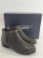New Women's 11M Rockport Carly Work Boots