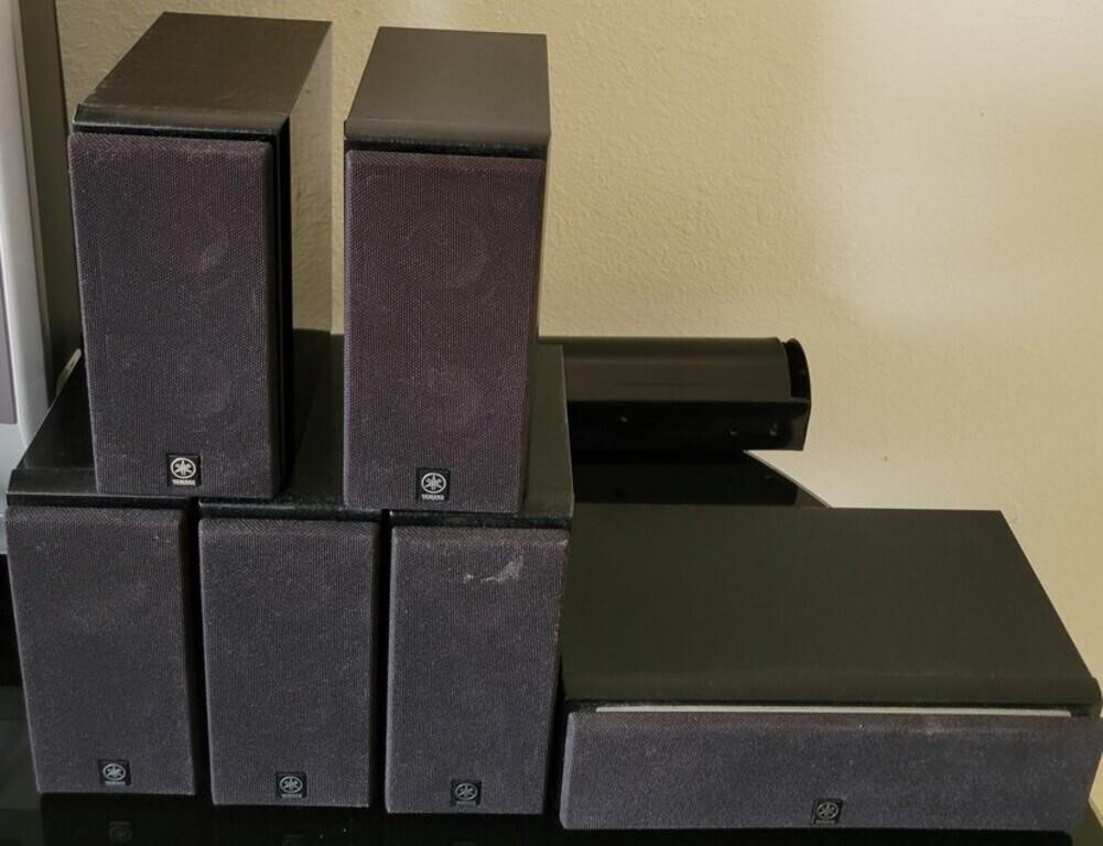 E - LOT OF 6 YAMAHA SPEAKERS (M4)