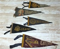 SMALL VINTAGE COLLEGE PENNANTS