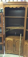 2-DOOR DISPLAY HUTCH