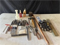 Various Tools / Gloves / Gorilla Glue