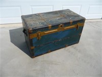 Steamer trunk no tray or key, 40 x 21 x 22" high