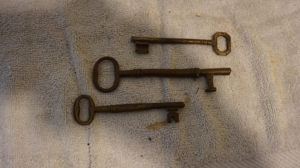 Set of Three Large Brass Skeleton Keys