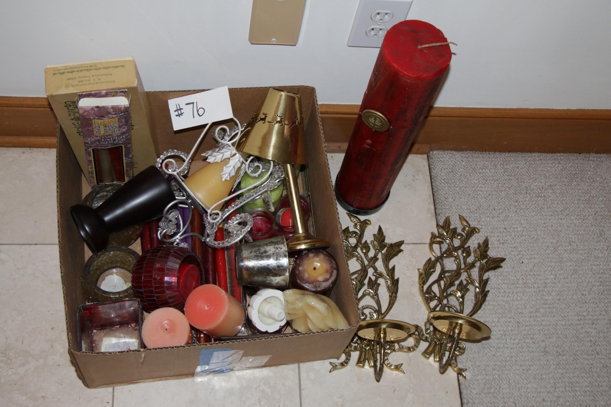 Box of Decore items