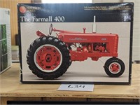 Ertl Precision Series Farmall 400 Tractor