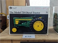 Ertl Precision Classics John Deere 720 Tractor