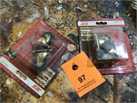 2 packs of 2 small casters 1 1/4" CE 51129