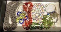 BEADS OF ALL COLORS / JEWELRY LOT +