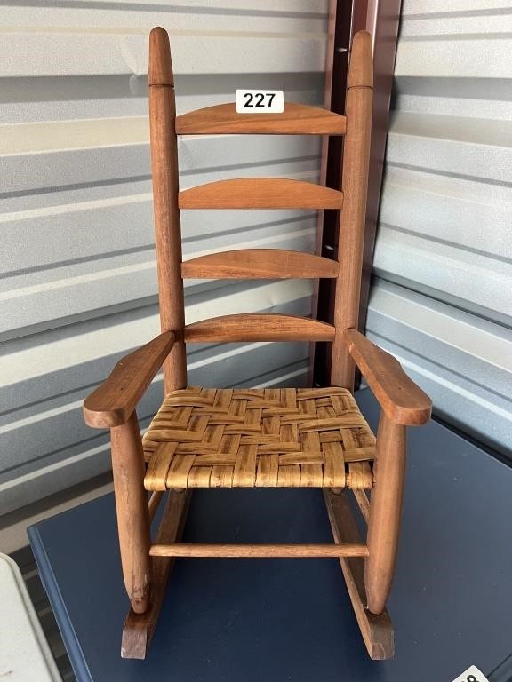 Small Rocking Chair U234