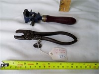 Antique Hills Hog Ringer & Mini Hand Vice