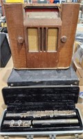 Vintage Bundle. Rogers Majestic Radio, Porunswick