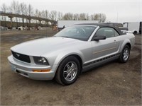 2005 Ford Mustang Coupe Convertible
