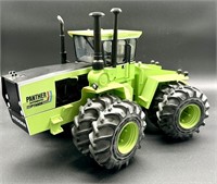 Steiger Panther PTA325 Automatic 1:16 Scale