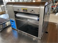 Like New! Atunes Conveyor Toaster [TW]