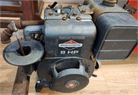 8 HP Briggs & Stratton Engine