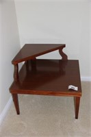 wood corner table