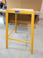 Small work bench/ grinder stand