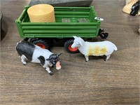 JOHN DEERE TRAILER WITH ANIMALS AND HAY