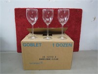 12 Goblet Wine Glasses