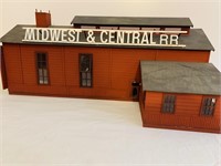 Midwest & Central RR Train Shelter
