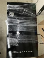 FRIGIDAIRE EFR331-BLACK 3.2 Cu ft Eraser Board