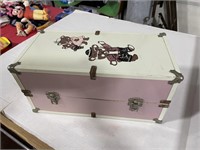 Pink metal doll trunk & contents