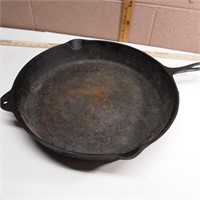 Large Cast Iron Fry Pan/With Heat Ring