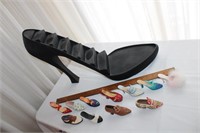 SHOE RACK WITH SHOE COLLECTION