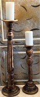 B - LOT OF 2 CANDLE HOLDERS (M19)